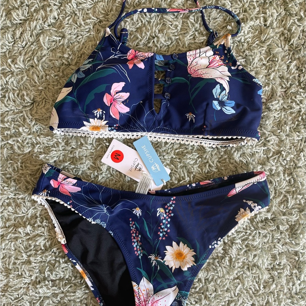 Cupshe Navy Floral Bikini Set